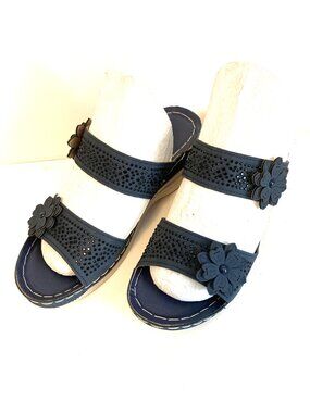 Temu Dark Blue Floral Leather Wedge Slip-ons Size/ US 7 China 38